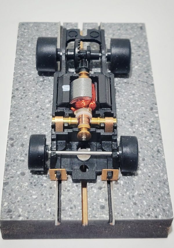 JAG TR3 Chassis for Screw-On T-Jet Bodies Black Wheels - Image 4