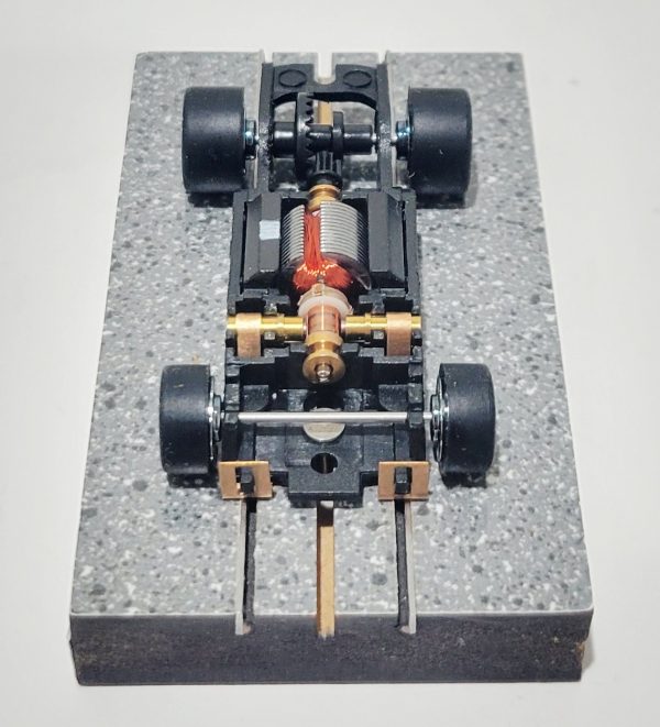 JAG TR3 Chassis for Screw-On T-Jet Bodies Chrome Wheels - Image 6