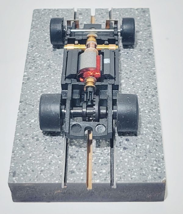 JAG TR3 Club Chassis for Screw-On T-Jet Bodies Chrome Wheels - Image 3