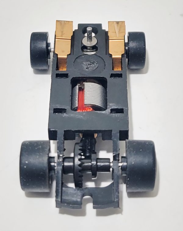 JAG TR3 Club Chassis for Screw-On T-Jet Bodies Chrome Wheels - Image 4