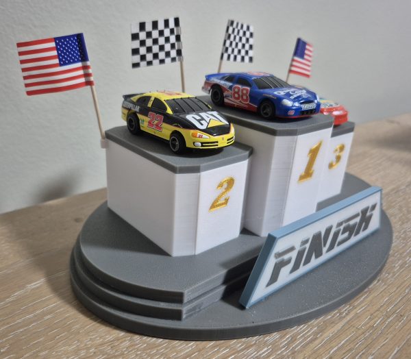 HO Slot Car Racing Finish Podium Kit - Image 3
