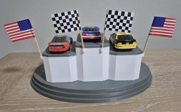 HO Slot Car Racing Finish Podium Kit - Image 5